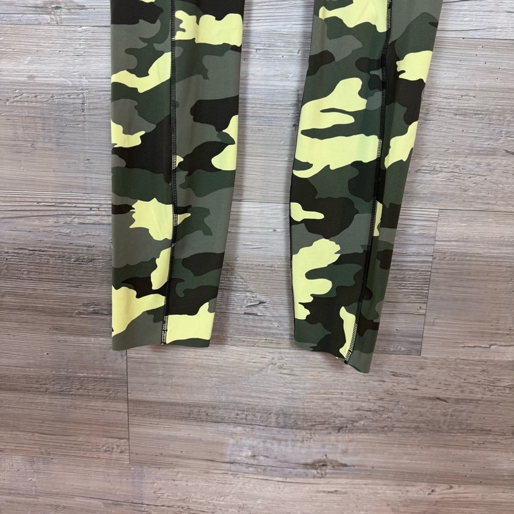 Lululemon Fast and Free High-Rise Tight 25” Pockets - Camo Yellow Multi Size 4 - Picture 9 of 12